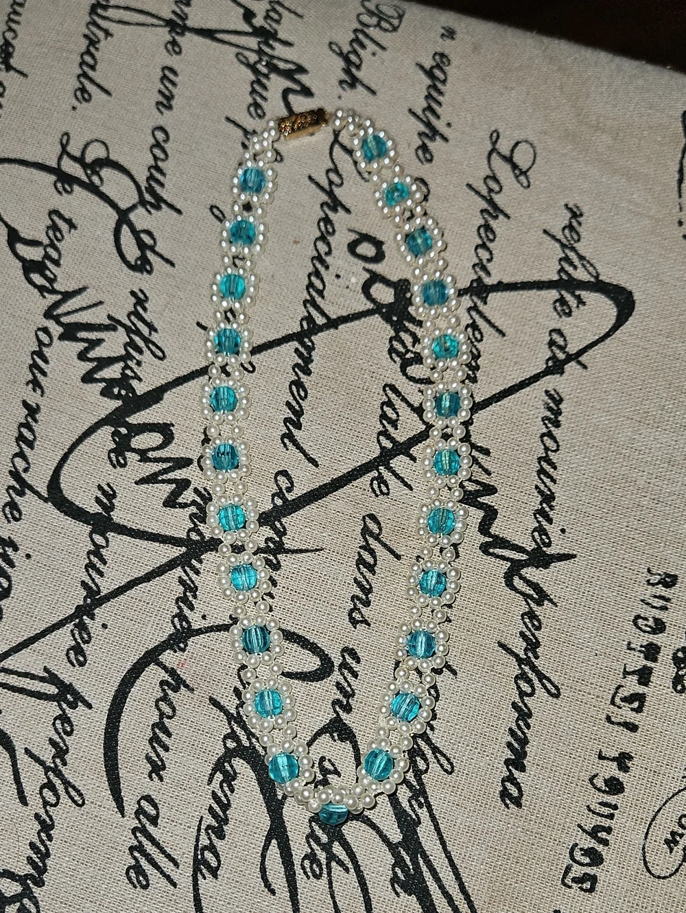 Turquoise and White Beaded Necklace – Elegant Pearl Accent